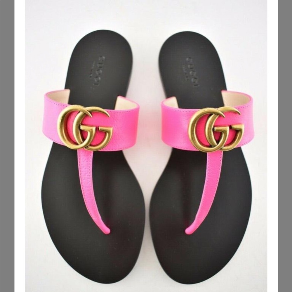 Gucci neon pint Marmont GG sandals